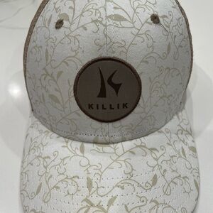 Killik - Women’s Floral Cap - Cream and Brown